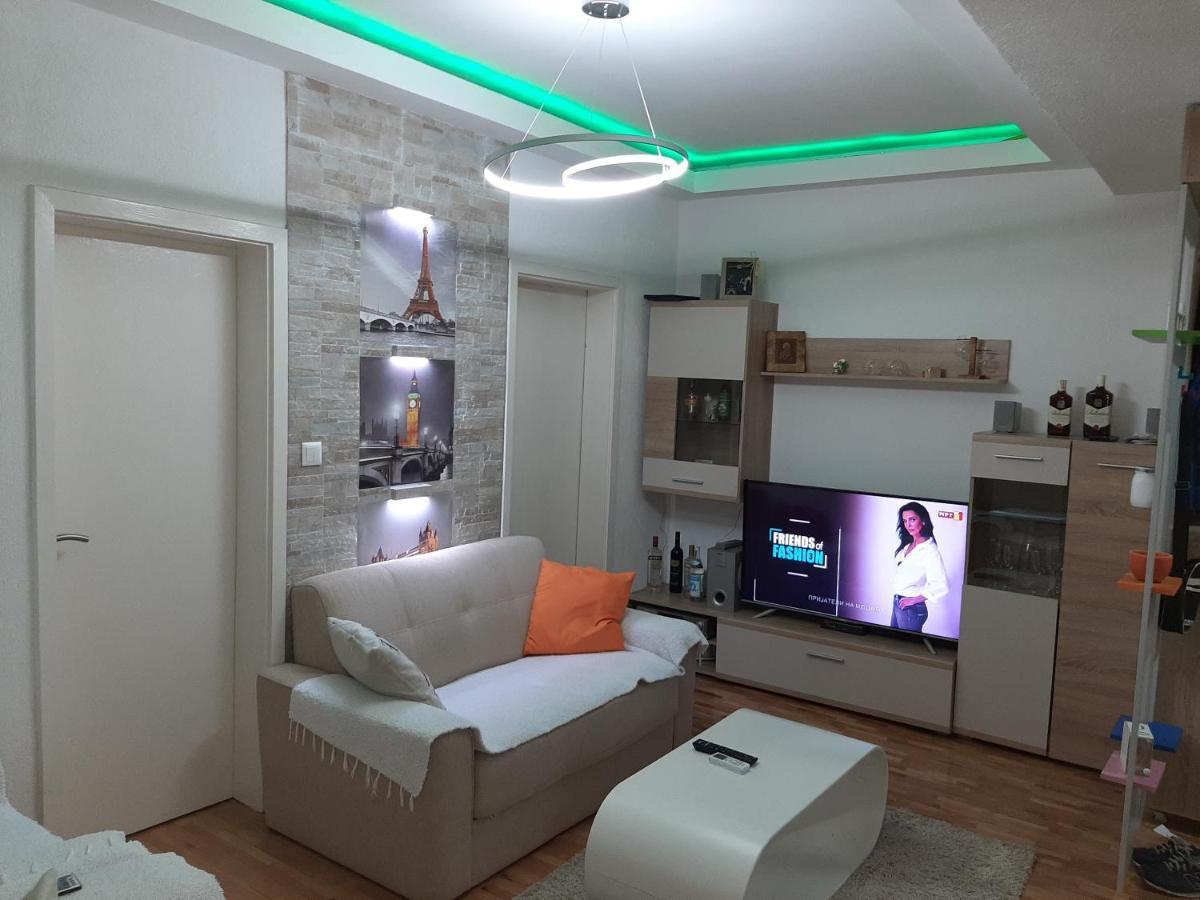 Apartment Βελεσά Δωμάτιο φωτογραφία
